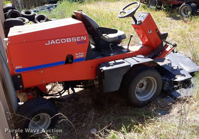 image for item NV9182 Jacobsen  Turfcat T628D lawn mower