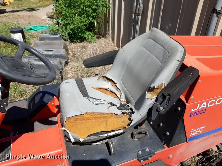 image for item NV9182 Jacobsen  Turfcat T628D lawn mower