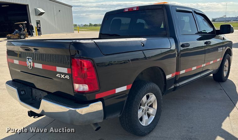 image for item NV9187 2017 Dodge Ram 1500 Crew Cab pickup truck