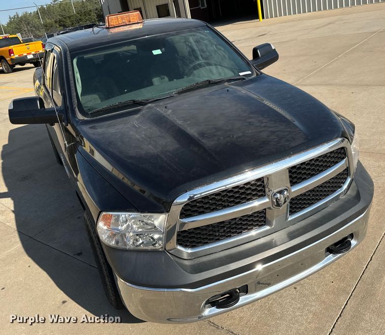 image for item NV9187 2017 Dodge Ram 1500 Crew Cab pickup truck