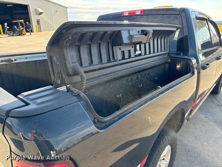 image for item NV9187 2017 Dodge Ram 1500 Crew Cab pickup truck