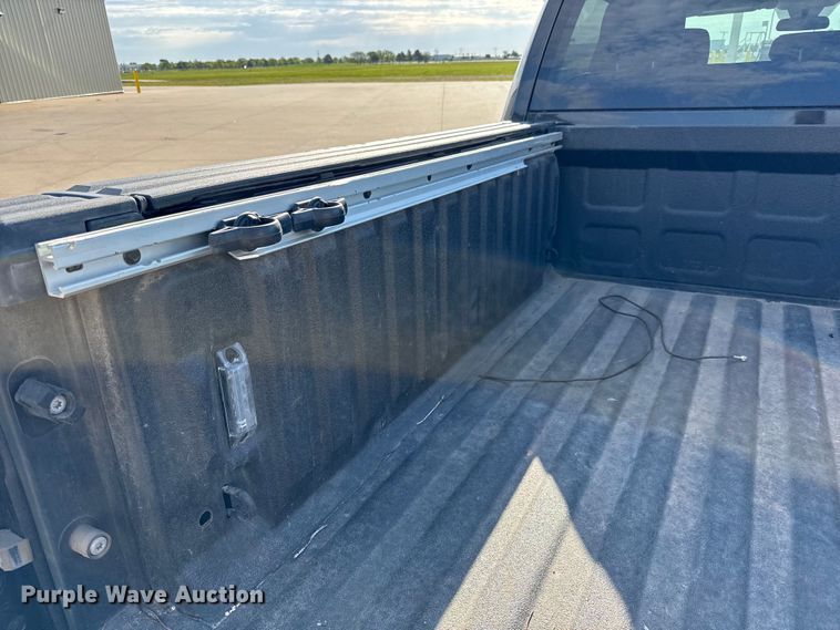 image for item NV9187 2017 Dodge Ram 1500 Crew Cab pickup truck