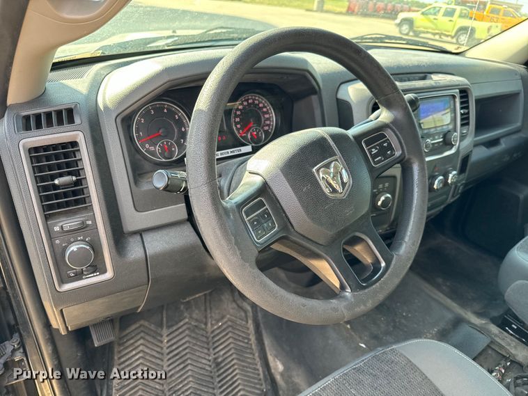 image for item NV9187 2017 Dodge Ram 1500 Crew Cab pickup truck