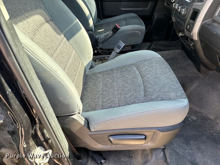 image for item NV9187 2017 Dodge Ram 1500 Crew Cab pickup truck