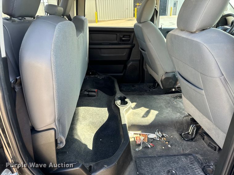 image for item NV9187 2017 Dodge Ram 1500 Crew Cab pickup truck