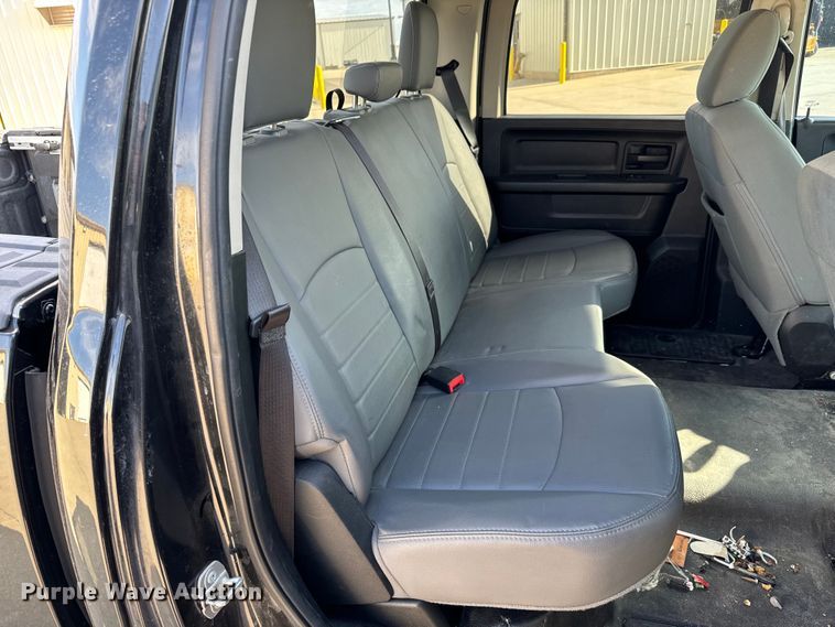 image for item NV9187 2017 Dodge Ram 1500 Crew Cab pickup truck