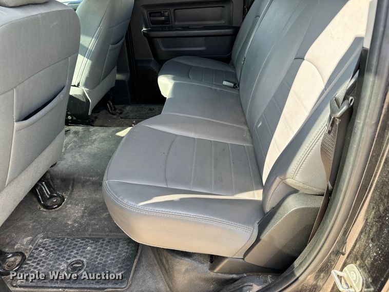 image for item NV9187 2017 Dodge Ram 1500 Crew Cab pickup truck