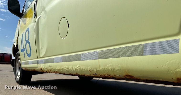 image for item NV9189 2002 Chevrolet  Express 2500 van