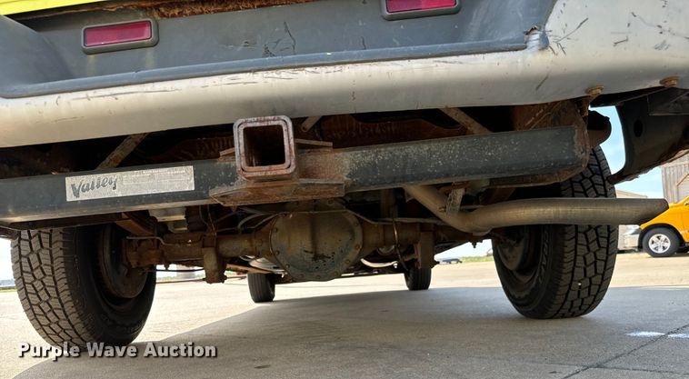 image for item NV9189 2002 Chevrolet  Express 2500 van