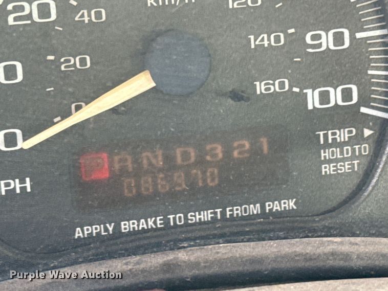 image for item NV9189 2002 Chevrolet  Express 2500 van