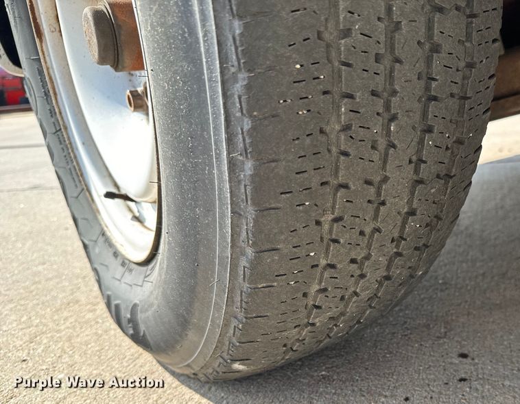 image for item NV9189 2002 Chevrolet  Express 2500 van