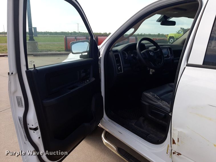 image for item NV9190 2017 Dodge Ram 1500 Crew Cab pickup truck