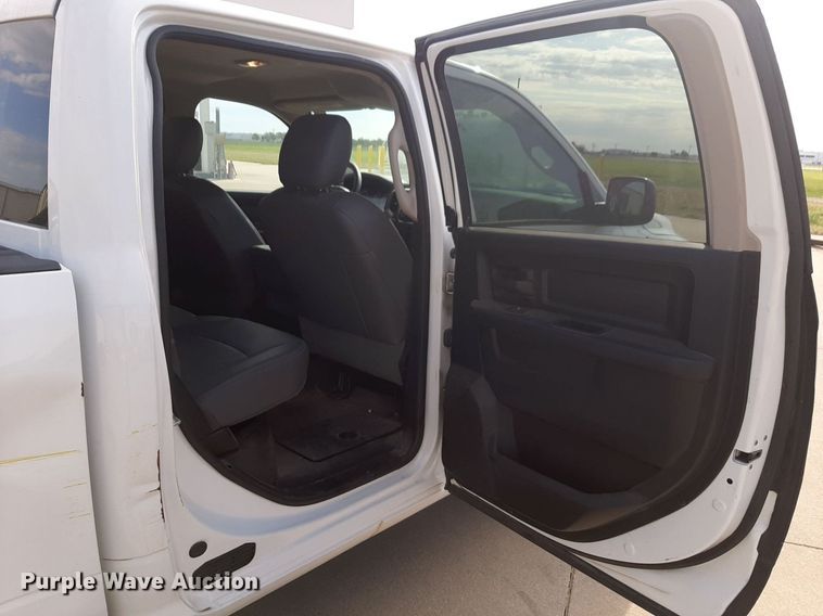 image for item NV9190 2017 Dodge Ram 1500 Crew Cab pickup truck