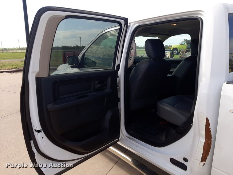 image for item NV9190 2017 Dodge Ram 1500 Crew Cab pickup truck