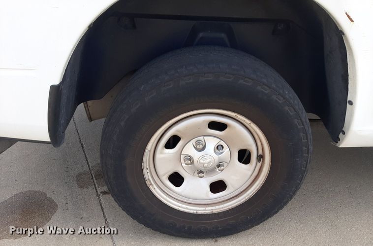 image for item NV9190 2017 Dodge Ram 1500 Crew Cab pickup truck