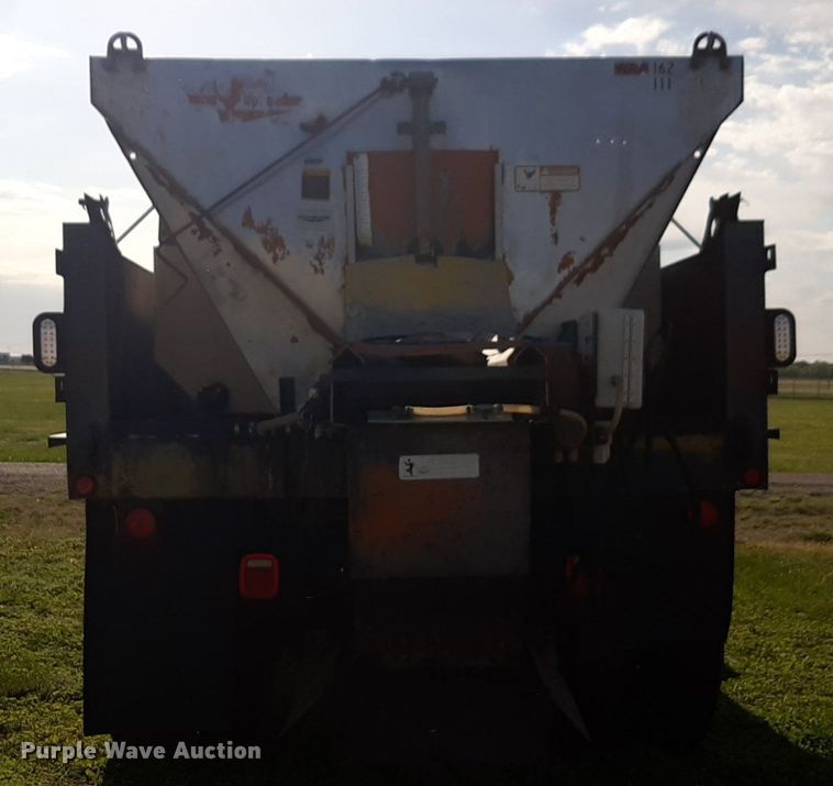 image for item NV9192 1987 Ford F700 dump truck