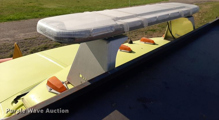 image for item NV9192 1987 Ford F700 dump truck