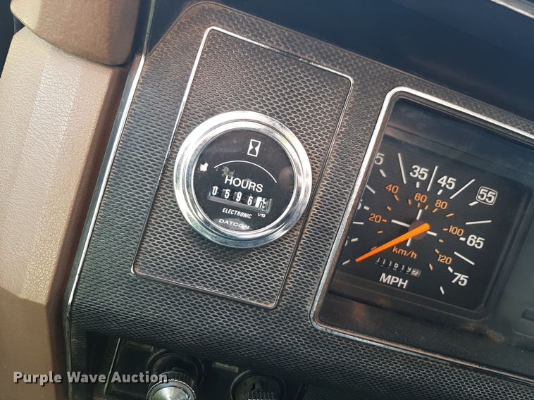 image for item NV9192 1987 Ford F700 dump truck