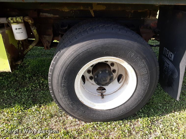 image for item NV9192 1987 Ford F700 dump truck