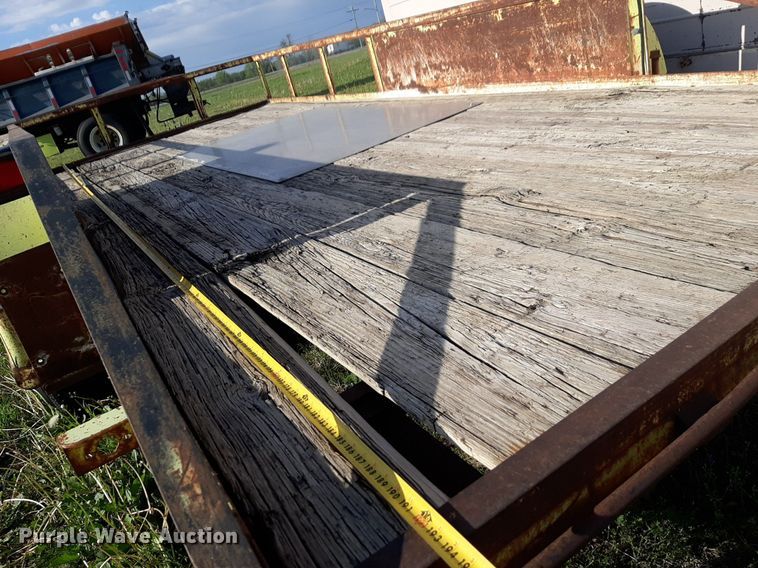 image for item NV9193 1985 Seminole equipment trailer