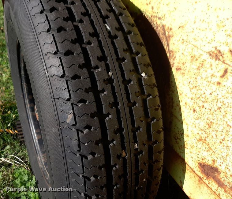 image for item NV9193 1985 Seminole equipment trailer