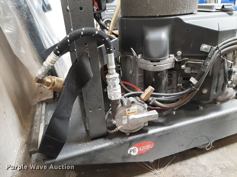 image for item NV9195 Pioneer Eclipse 420 BU floor buffer