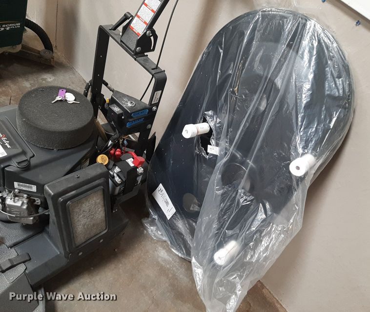 image for item NV9195 Pioneer Eclipse 420 BU floor buffer