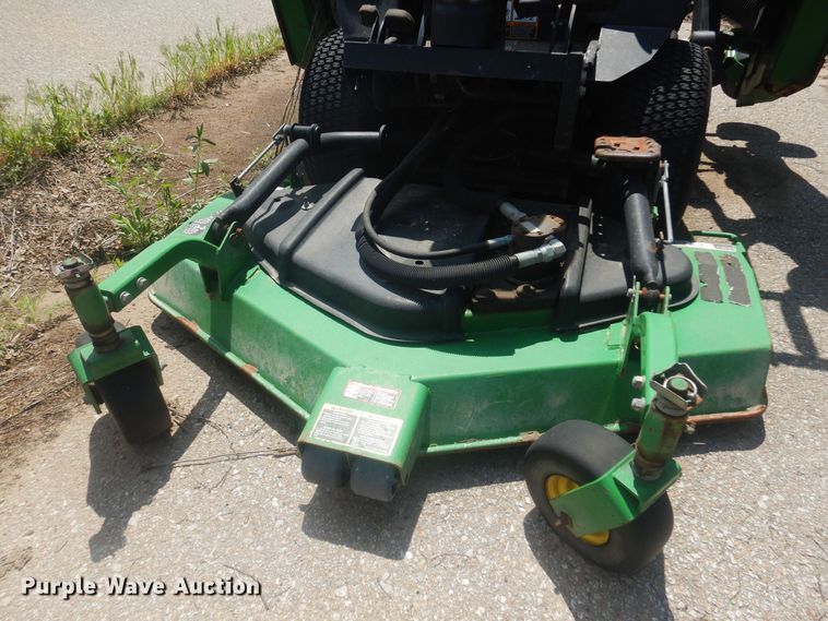 image for item NV9209 John Deere 1600 Turbo lawn mower