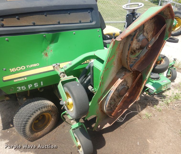 image for item NV9209 John Deere 1600 Turbo lawn mower