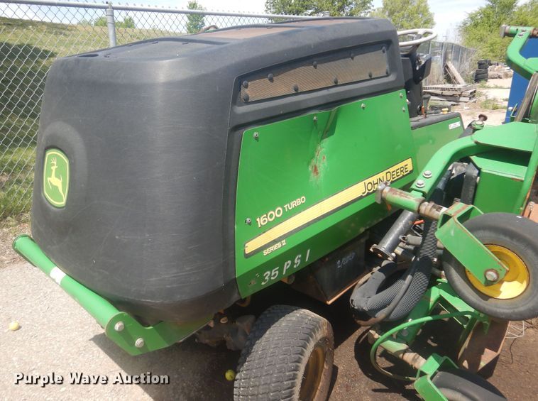 image for item NV9209 John Deere 1600 Turbo lawn mower