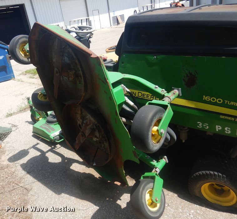 image for item NV9209 John Deere 1600 Turbo lawn mower