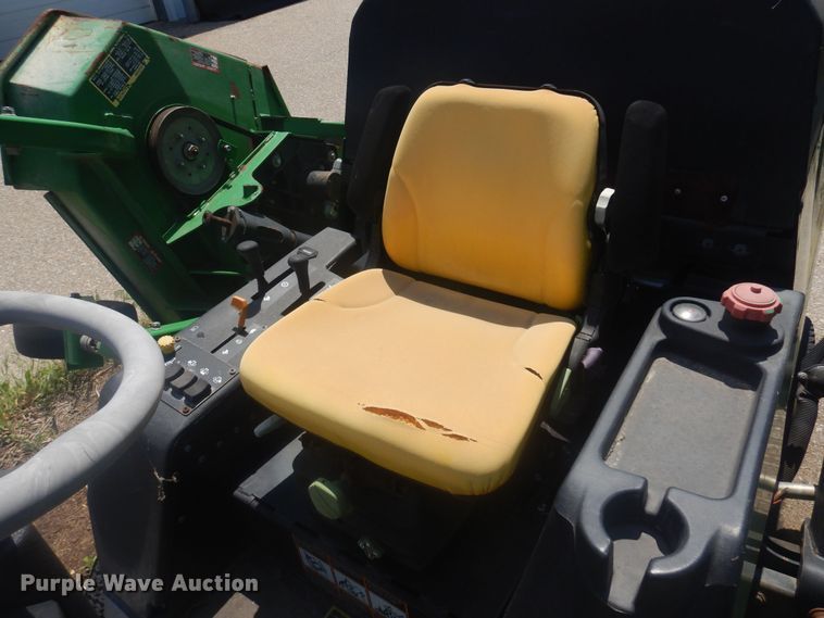 image for item NV9209 John Deere 1600 Turbo lawn mower