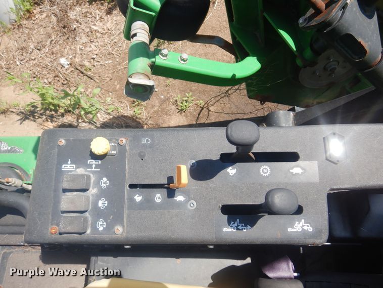 image for item NV9209 John Deere 1600 Turbo lawn mower