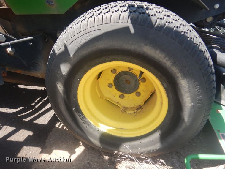 image for item NV9209 John Deere 1600 Turbo lawn mower