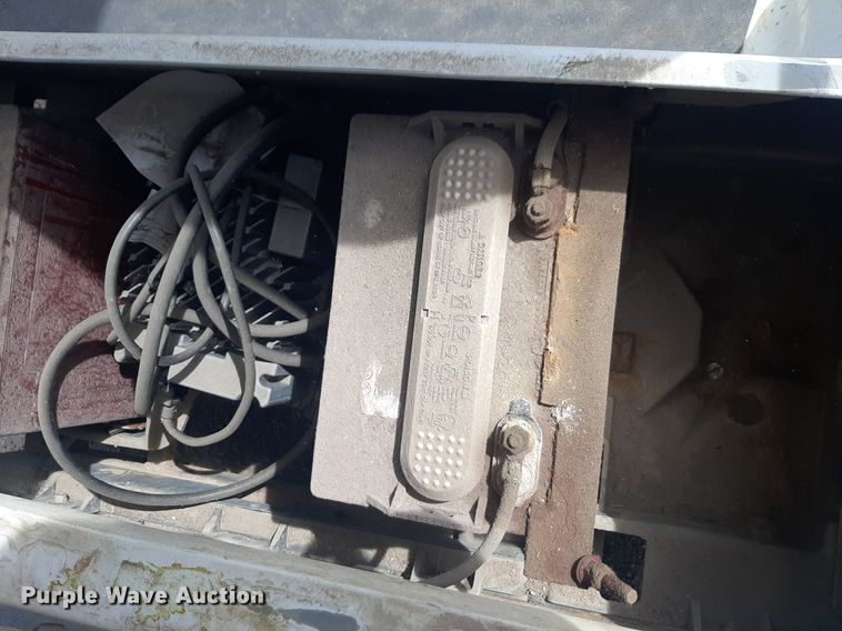 image for item NY9677 2007 Yamaha YDRE golf cart