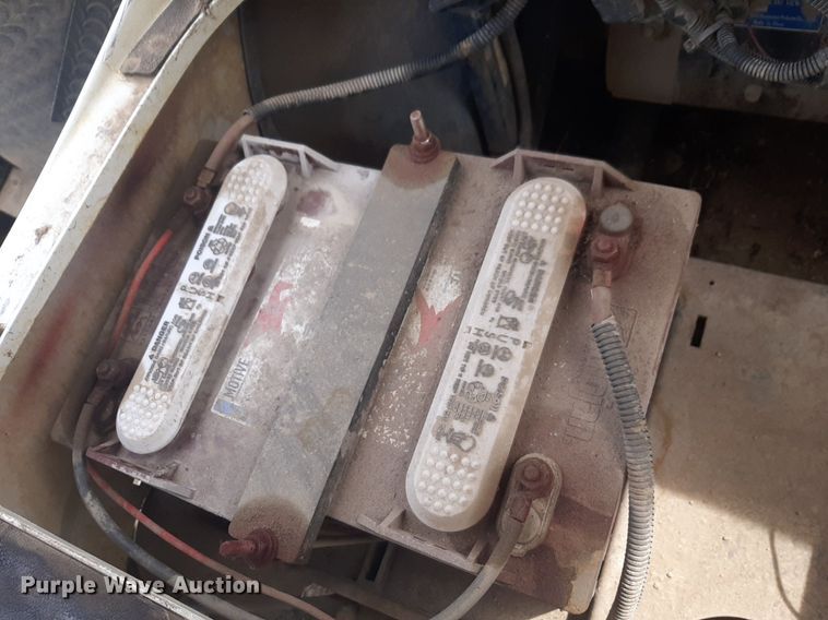 image for item NY9677 2007 Yamaha YDRE golf cart