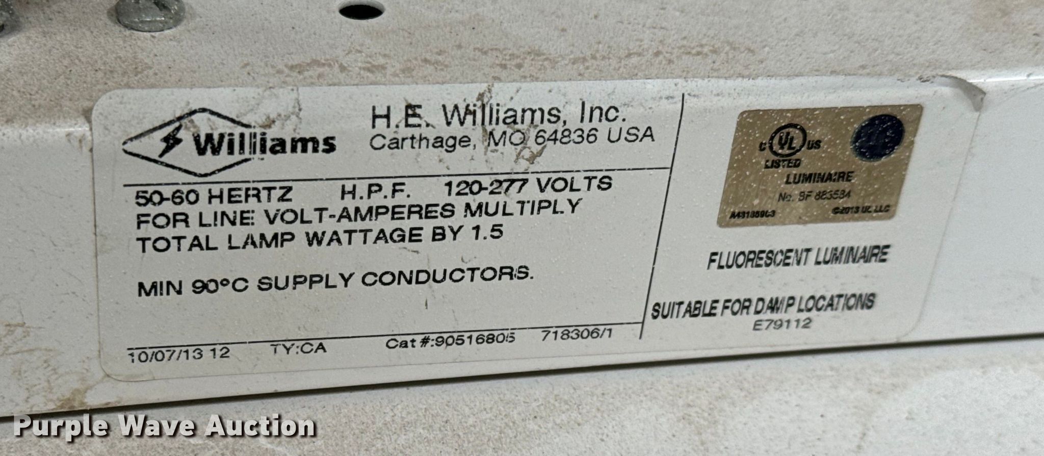 Light fixtures in Wichita, KS Item NH9226 for sale Purple Wave