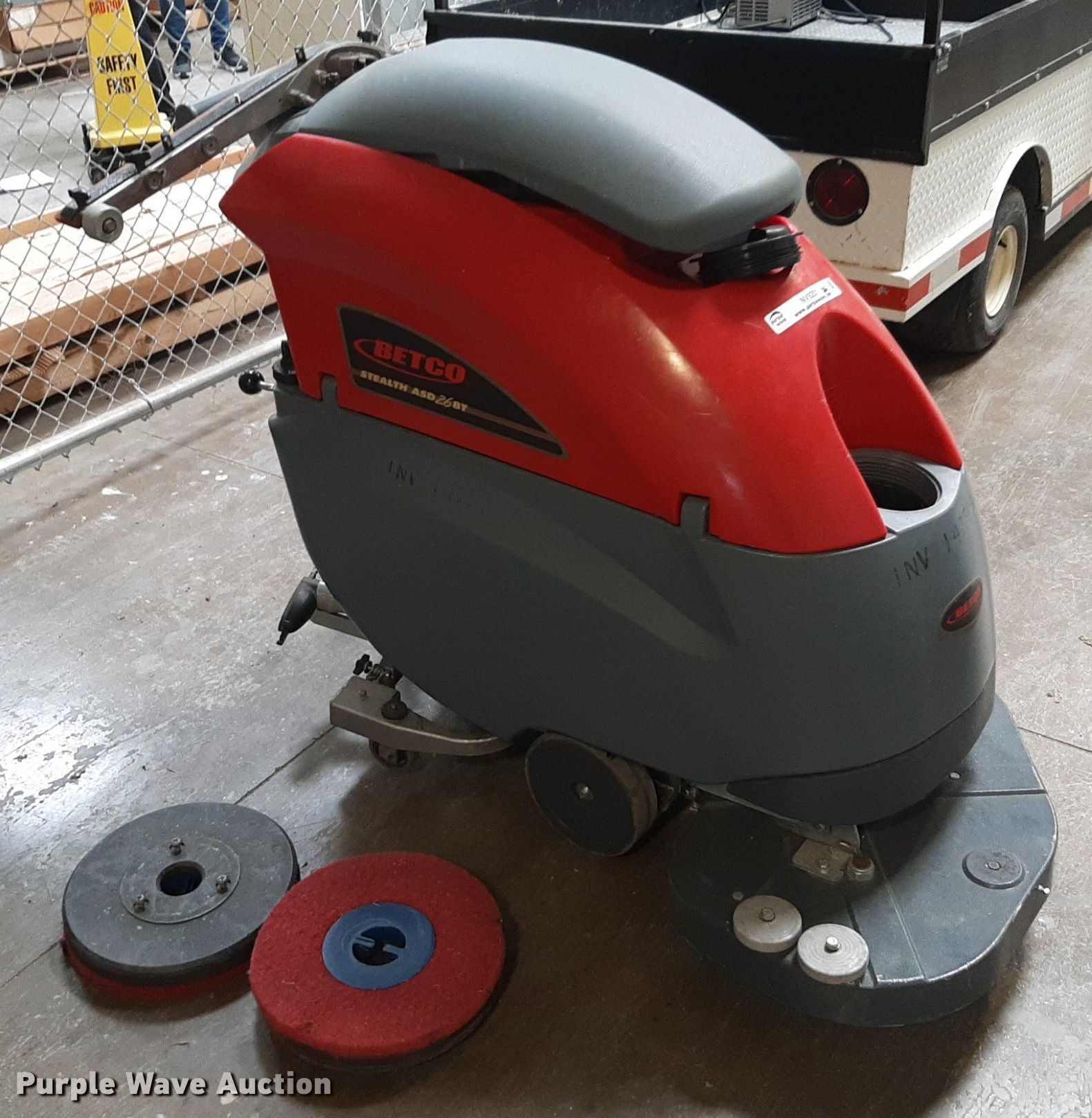 Betco Stealth ASD26BT floor scrubber in Wichita, KS Item NV9201 for