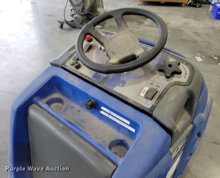 image for item DI3074 Chariot floor burnisher