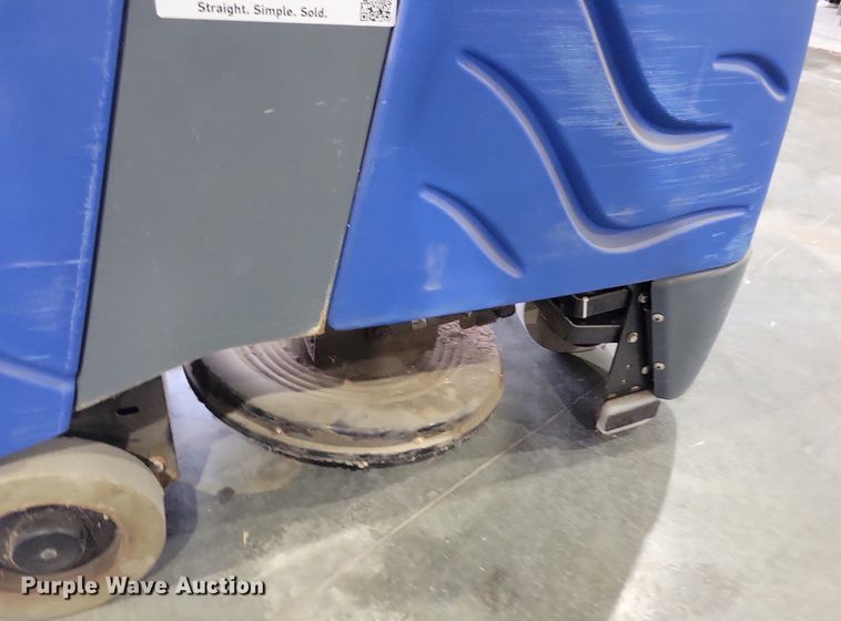 image for item DI3074 Chariot floor burnisher