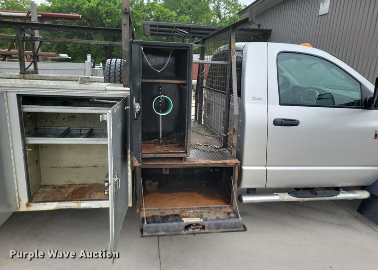 image for item DI3080 2008 Dodge Ram 5500HD utility / service truck