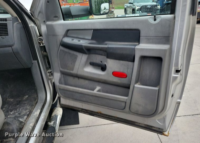 image for item DI3080 2008 Dodge Ram 5500HD utility / service truck