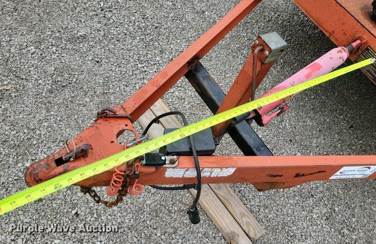 image for item DI3082 2001 Mar Building Solutions tilt deck equipment trailer