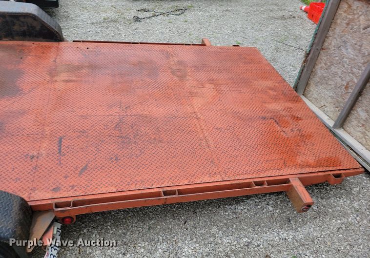 image for item DI3082 2001 Mar Building Solutions tilt deck equipment trailer