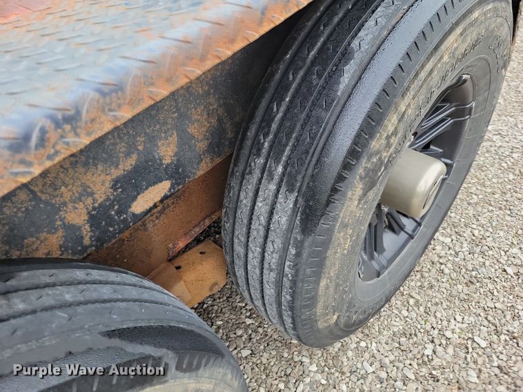 image for item DI3082 2001 Mar Building Solutions tilt deck equipment trailer