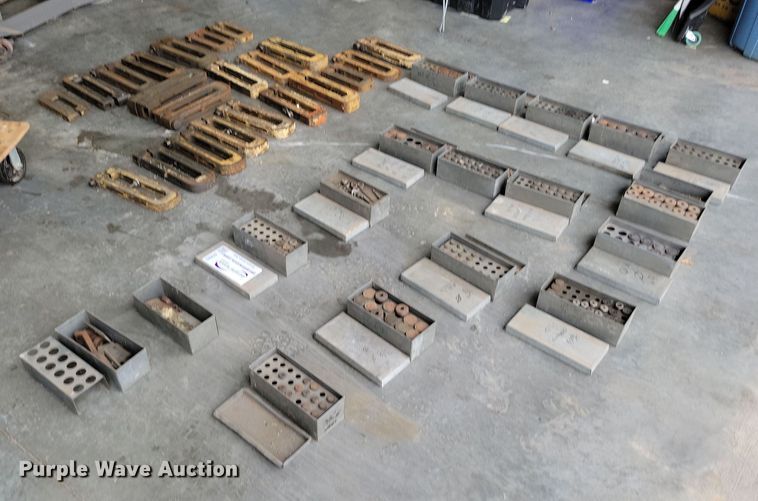 image for item DI3083 Strippit punch sets