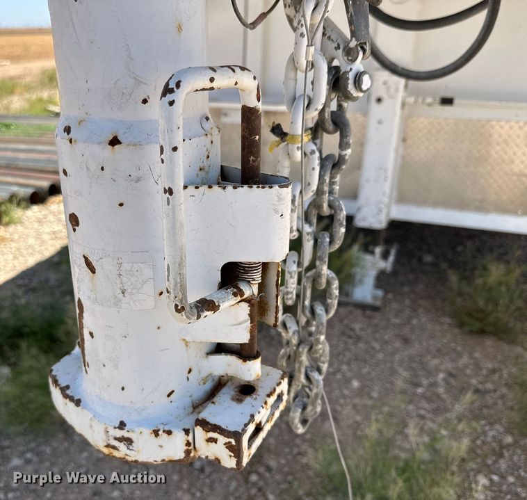 image for item DK6571 2014 WW enclosed cargo trailer