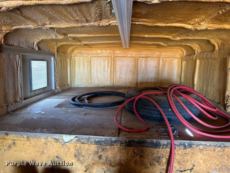 image for item DK6571 2014 WW enclosed cargo trailer