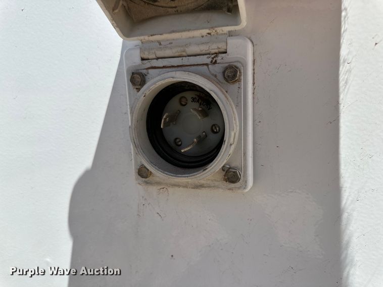 image for item DK6571 2014 WW enclosed cargo trailer