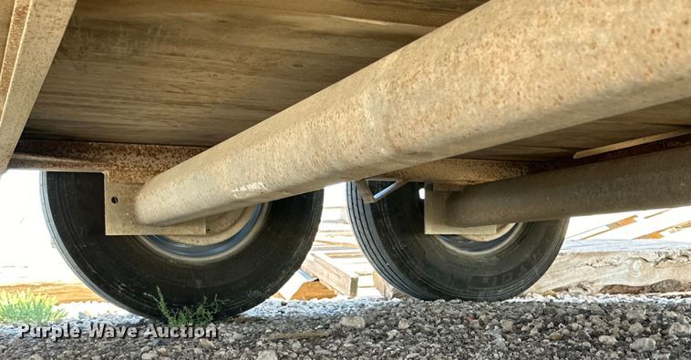 image for item DK6571 2014 WW enclosed cargo trailer